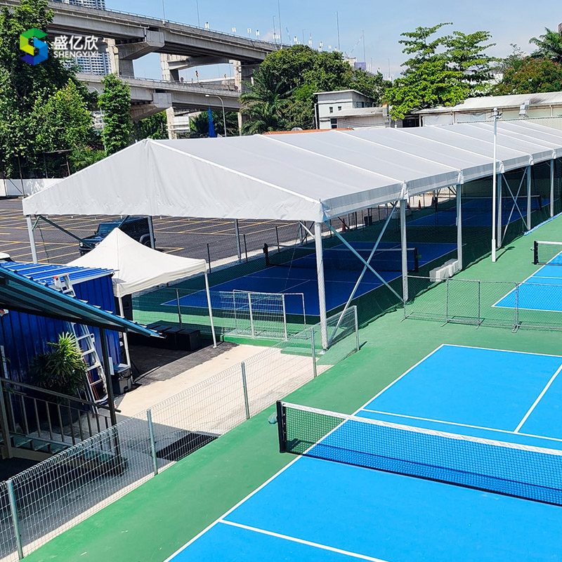 What are the characteristics of the Shengyixin Comprehensive Sports Center tent?